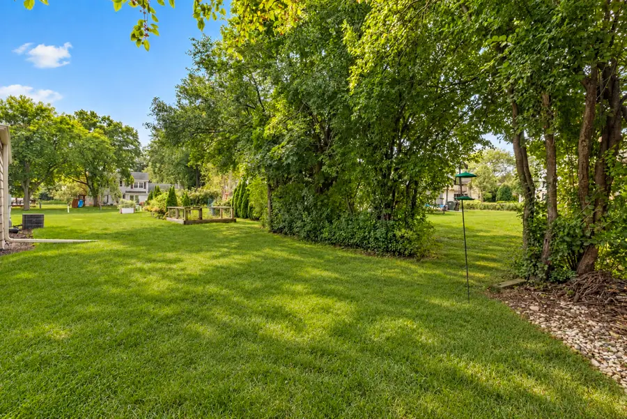 3635 S Greenlawn Ter, New Berlin, WI 53151 - #3
