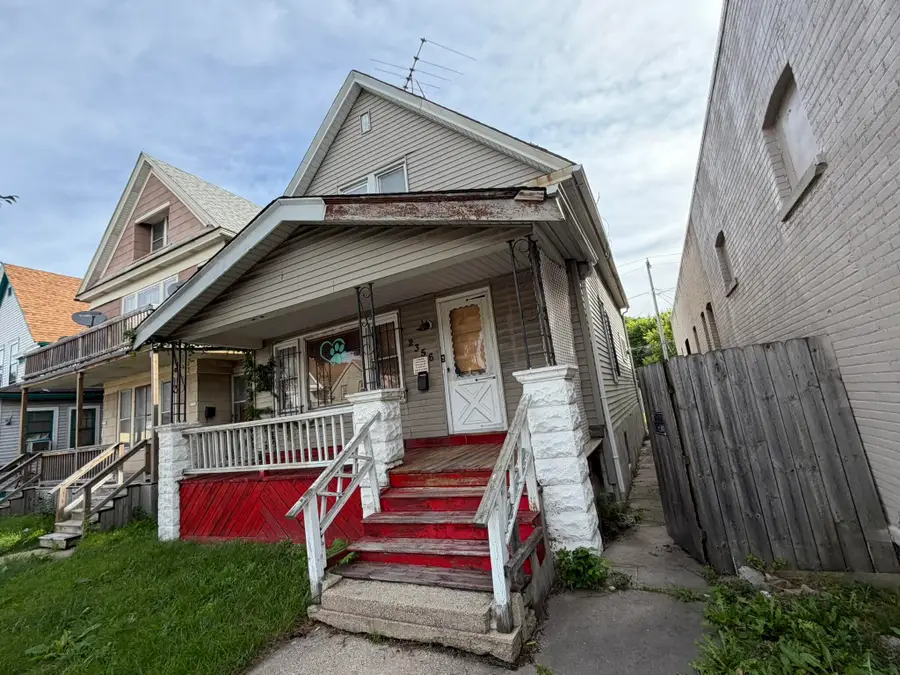 2356 S 13th St, Milwaukee, WI 53215 - #2