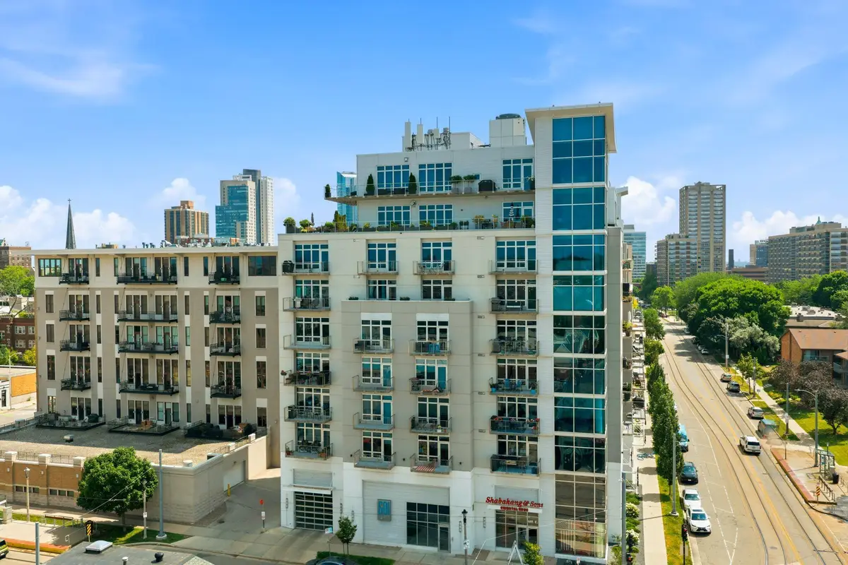 601 E Ogden Ave, Milwaukee, WI 53202 - #1