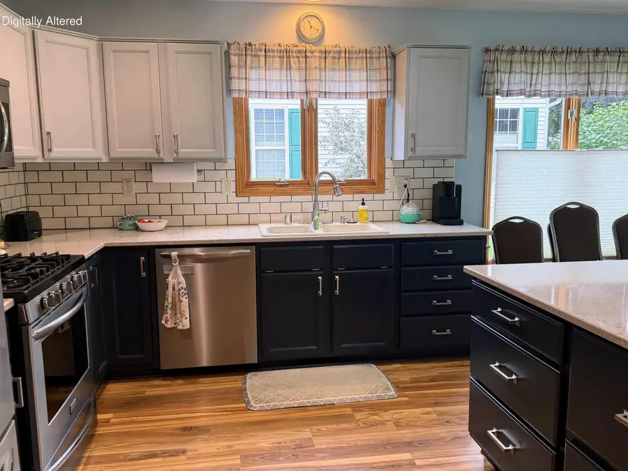 732 Sunnyview Dr, Mount Pleasant, WI 53406 - #3