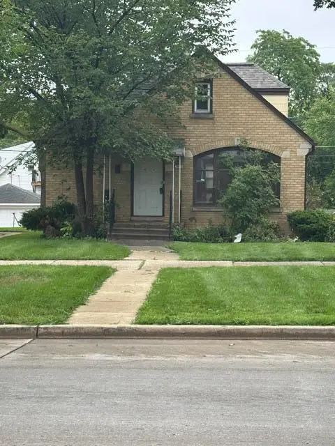3860 N 51st Blvd, Milwaukee, WI 53216