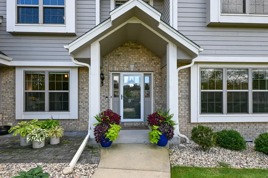 N25W27171 Orchard Ln, Pewaukee, WI 53072 - #2