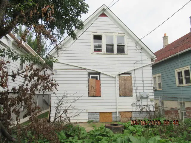 2424 W Maple St, Milwaukee, WI 53204 - #3