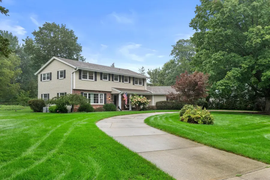 16040 Siesta Ln, Brookfield, WI 53005 - #3