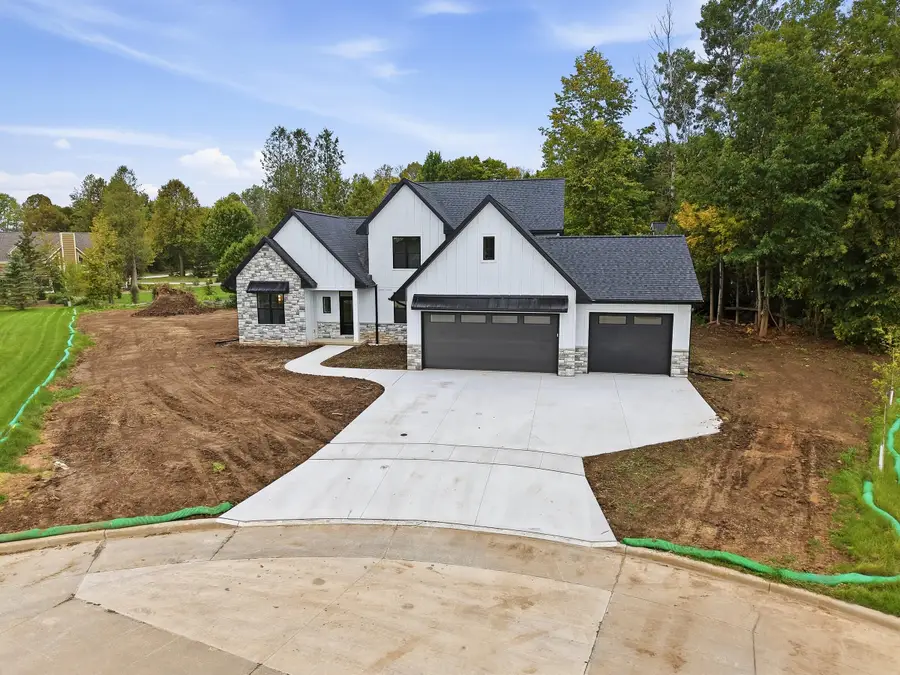 338 Mosie Ct, Manitowoc, WI 54220 - #2