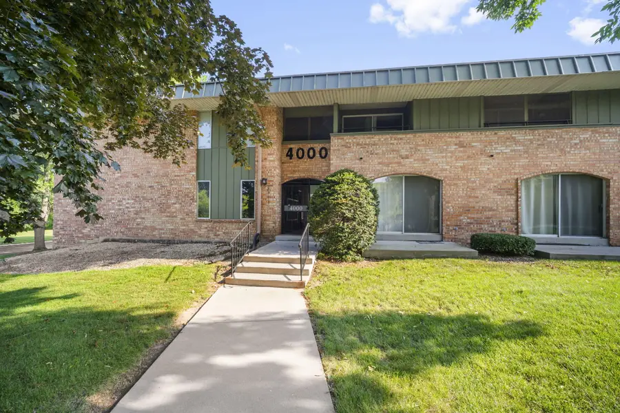 4000 W Rivers Edge Cir, Brown Deer, WI 53209 - #2