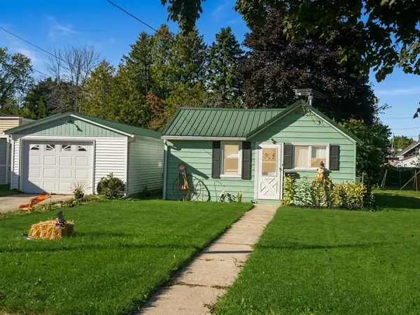 2614 13th St, Two Rivers, WI 54241