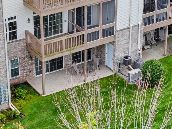 9227 S 54th St, Franklin, WI 53132