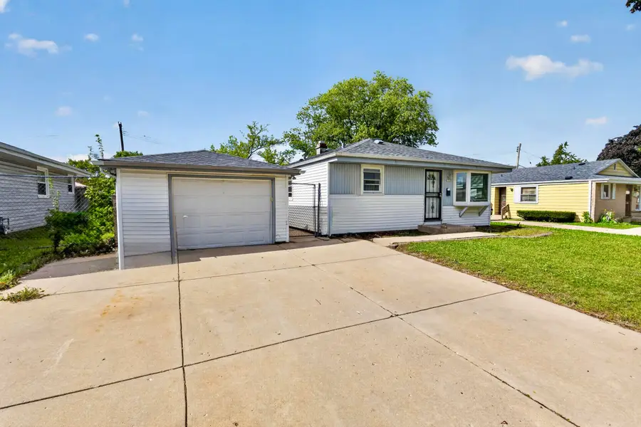 5765 N 89th St, Milwaukee, WI 53225 - #2