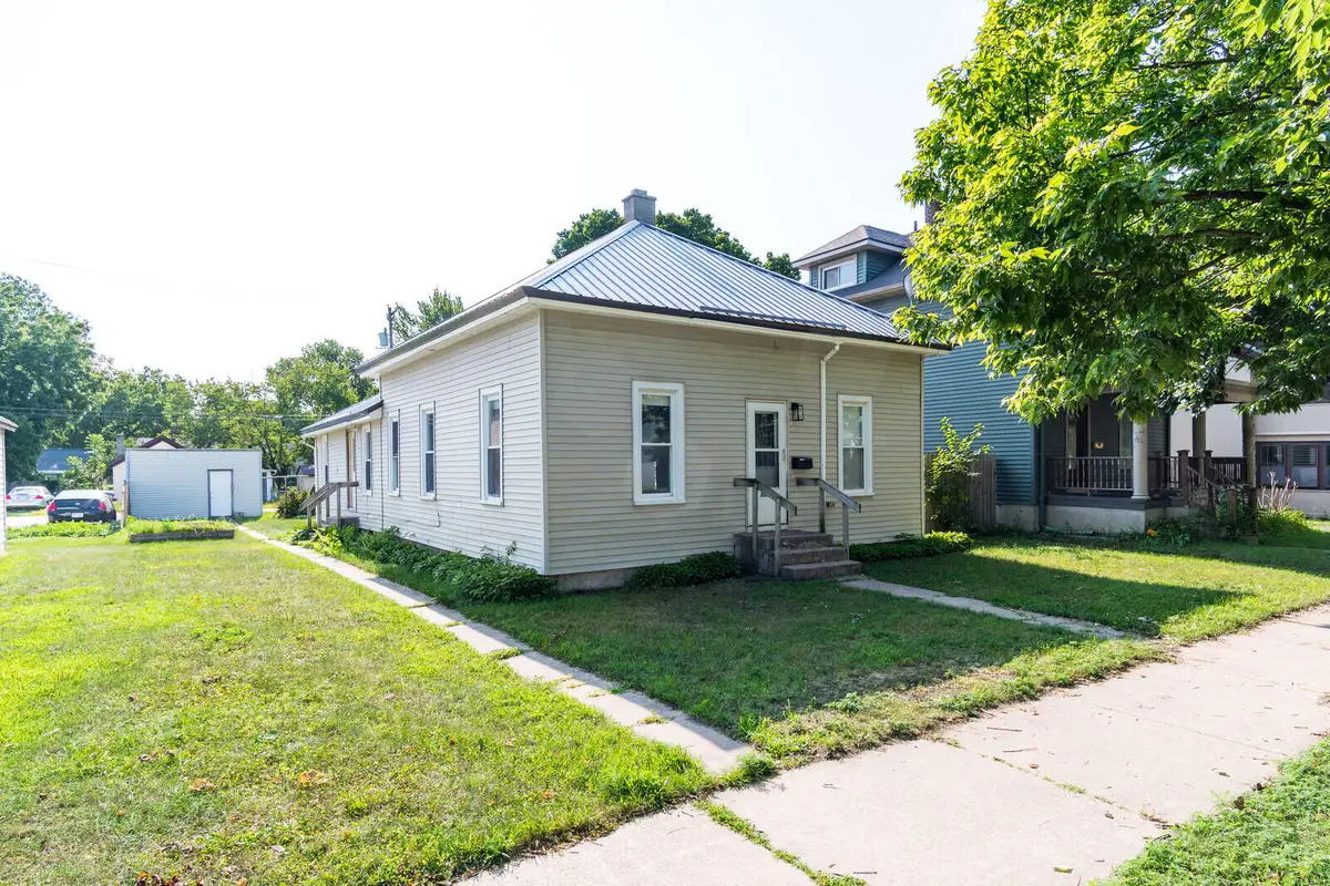 520 Avon St, La Crosse, WI 54603 - #1