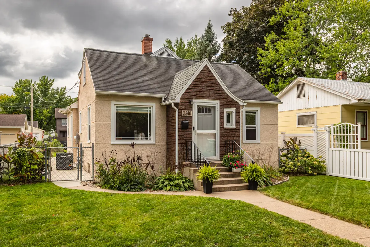 2318 Ferry St, La Crosse, WI 54601 - #1