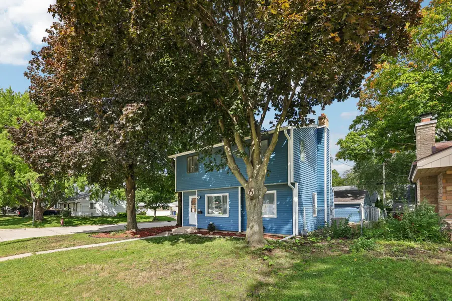 904 S 112th St, West Allis, WI 53214 - #3