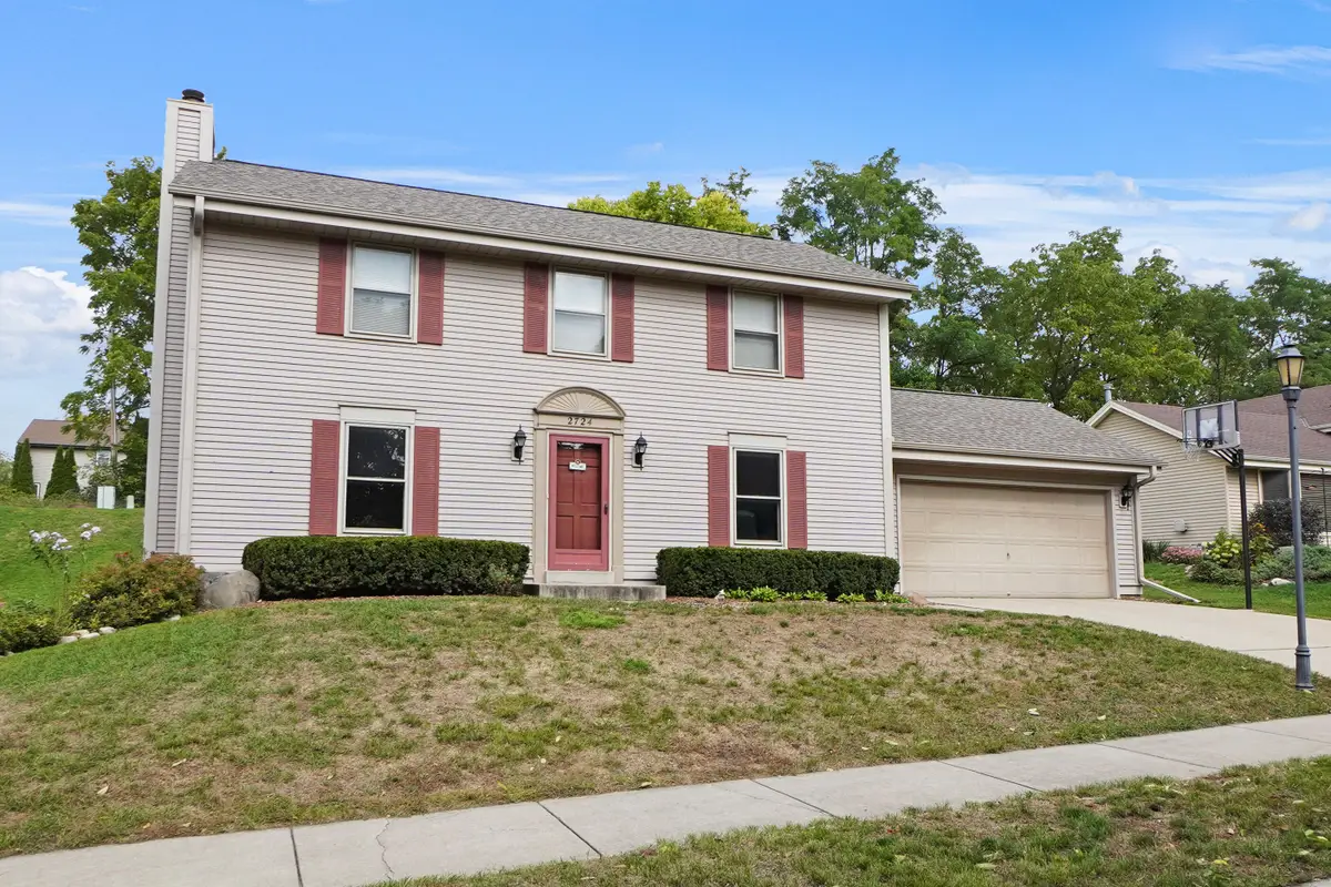 2724 Oakcrest Dr, Waukesha, WI 53188 - #1