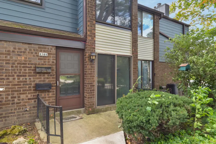 8588 N Servite Dr, Milwaukee, WI 53223 - #2