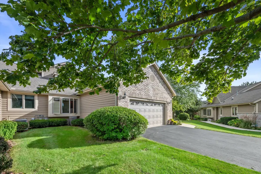 W240N2377 Range Line Ct, Pewaukee, WI 53072 - #3