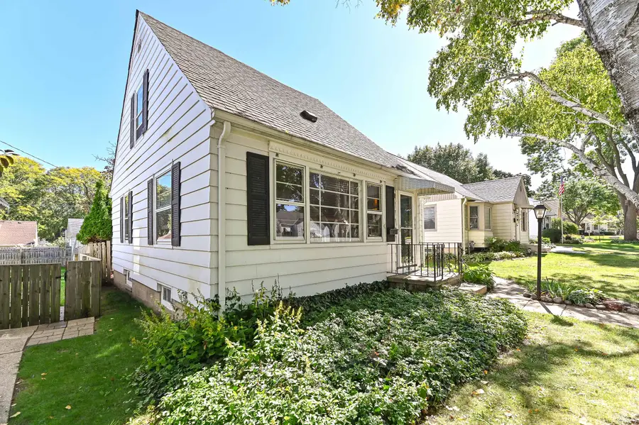 2762 N 82nd St, Milwaukee, WI 53222 - #2