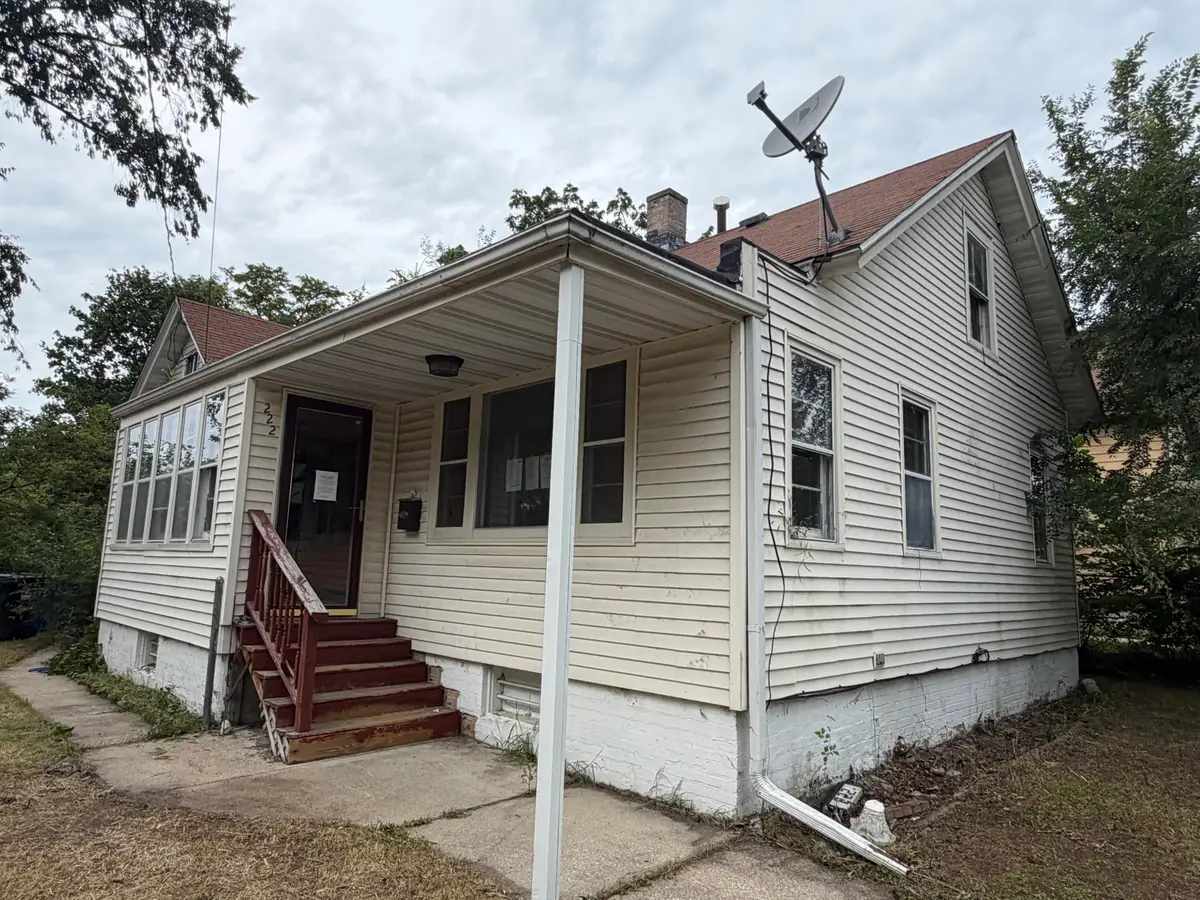 222 Harrison St, Racine, WI 53404 - #1
