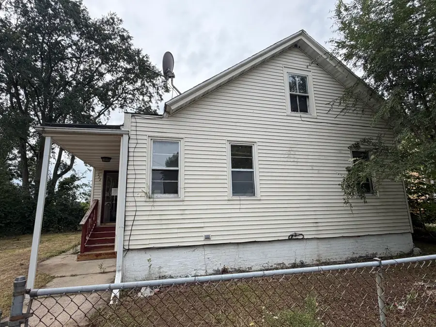 222 Harrison St, Racine, WI 53404 - #2