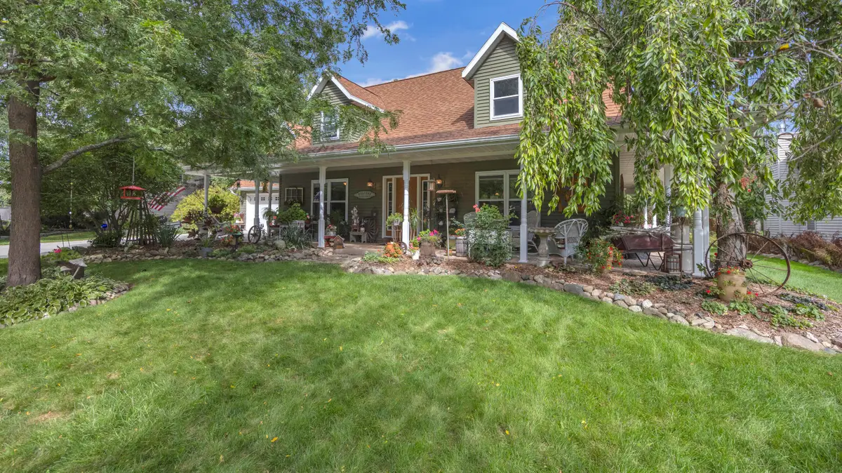 3715 Koehler Dr, Sheboygan, WI 53083 - #1