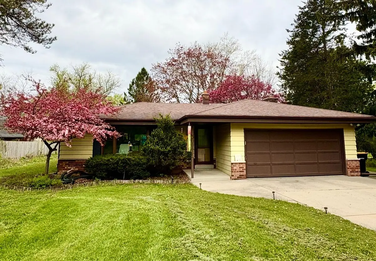8333 N Cedarburg Rd, Brown Deer, WI 53209 - #1