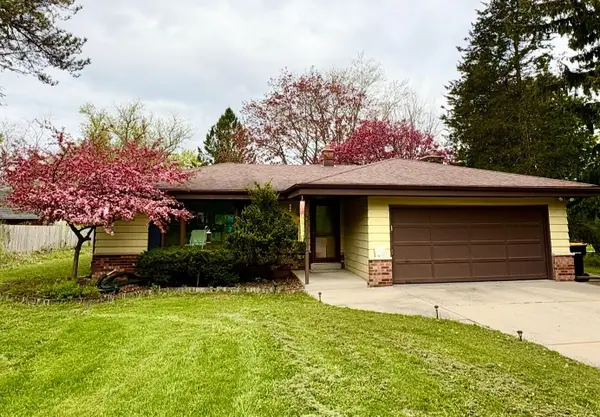 8333 N Cedarburg Rd, Brown Deer, WI 53209