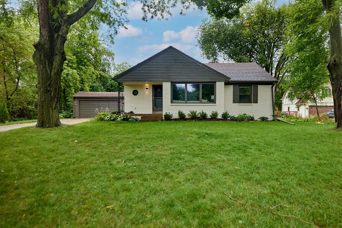 825 Circle Dr, Elm Grove, WI 53122 - #1