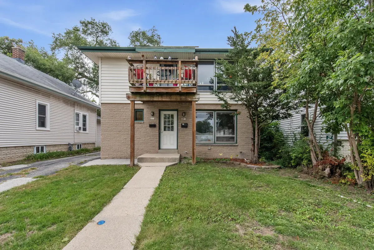 4611 N 125th St, Butler, WI 53007 - #1