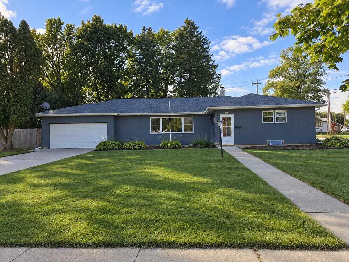 802 N 26th St, Sheboygan, WI 53081 - #1