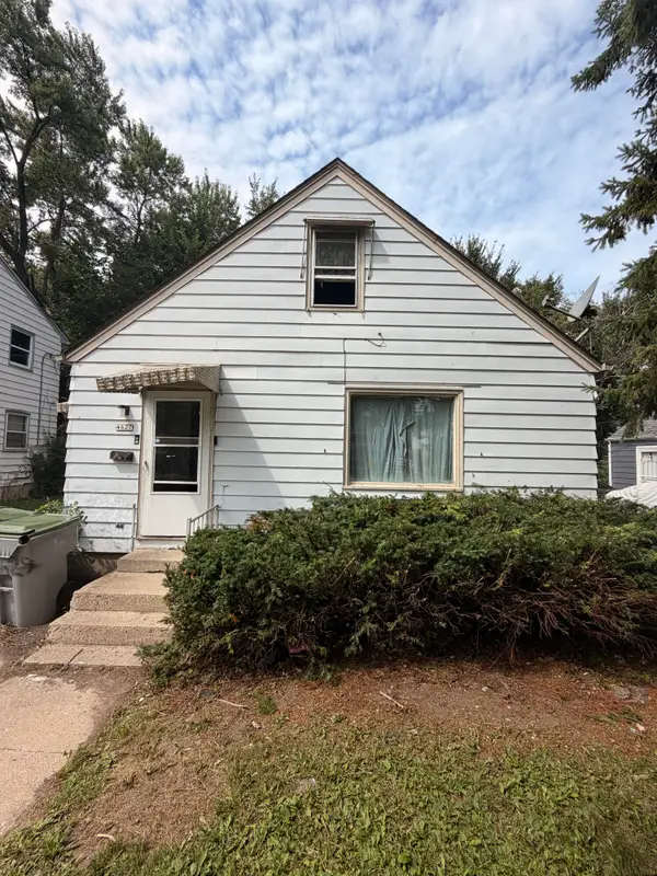 4627 N 49th St N, Milwaukee, WI 53218