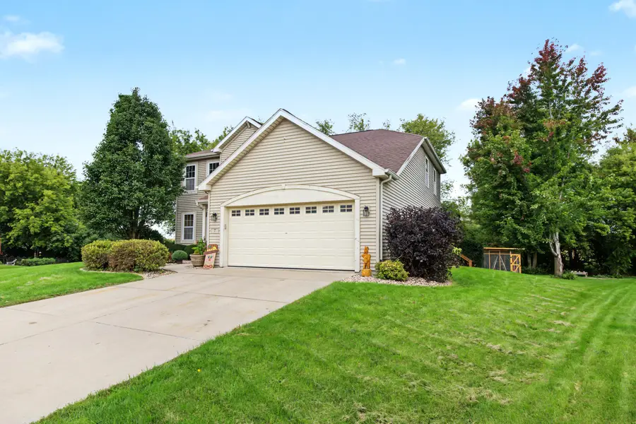 7 Woodridge Ln, Columbus, WI 53925 - #2