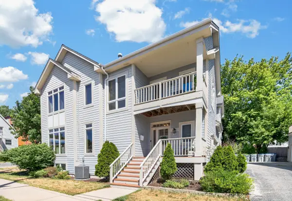 1004 E Garfield Ave, Milwaukee, WI 53212