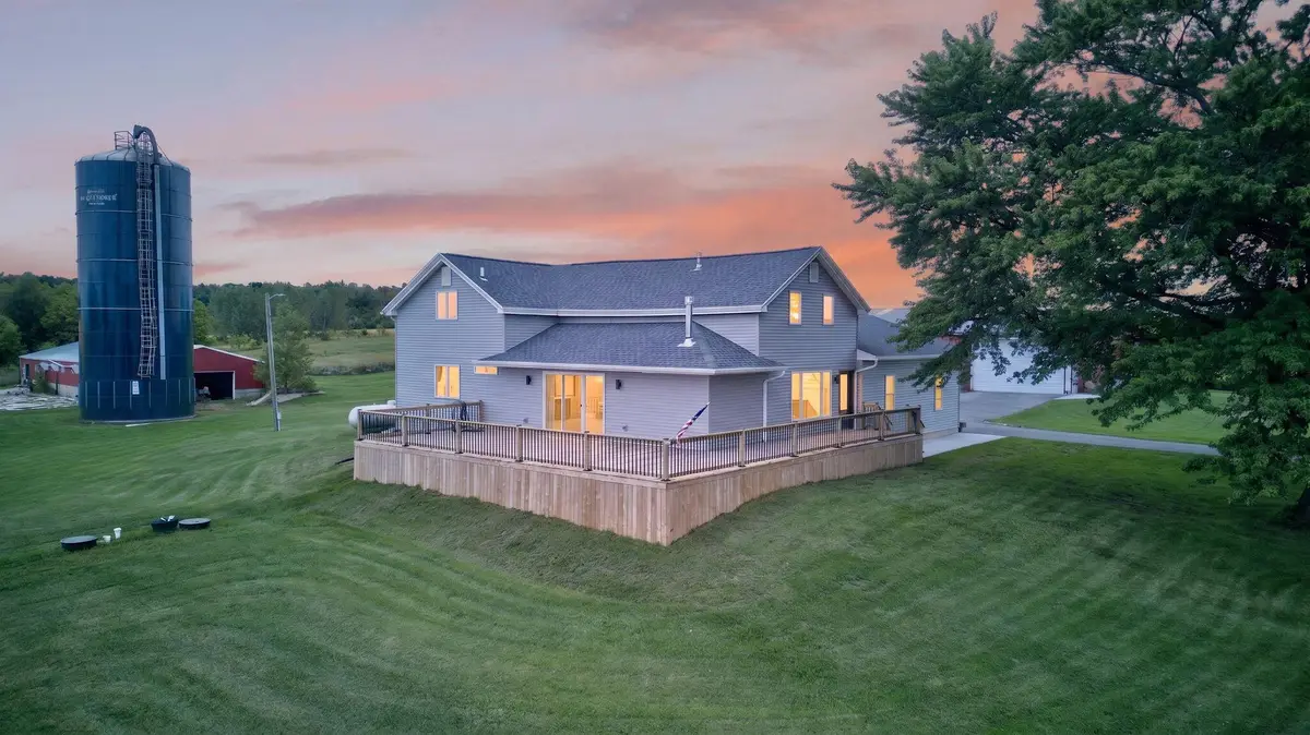 N9020 Highland Rd, Herman, WI 53020 - #1