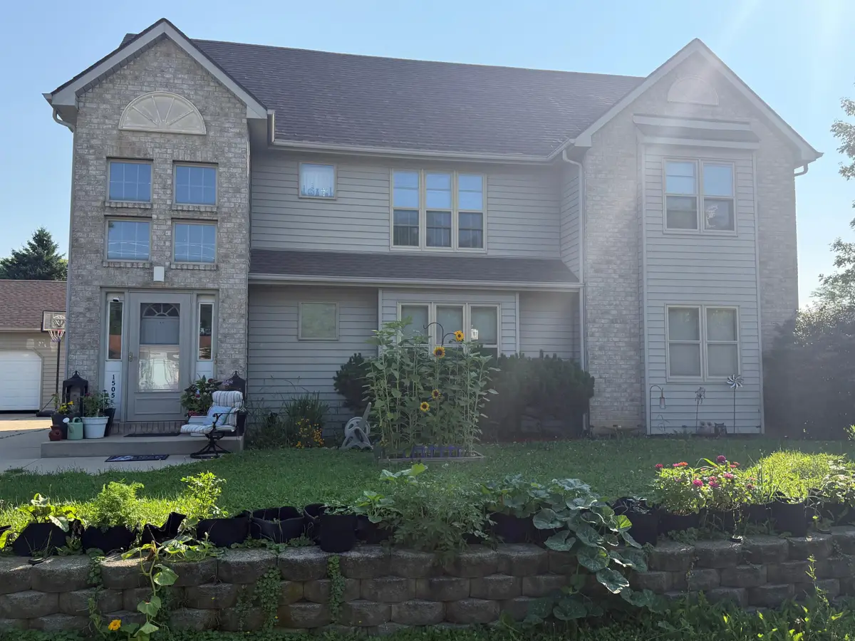 1505 Oxford Ln, Mount Pleasant, WI 53406 - #1