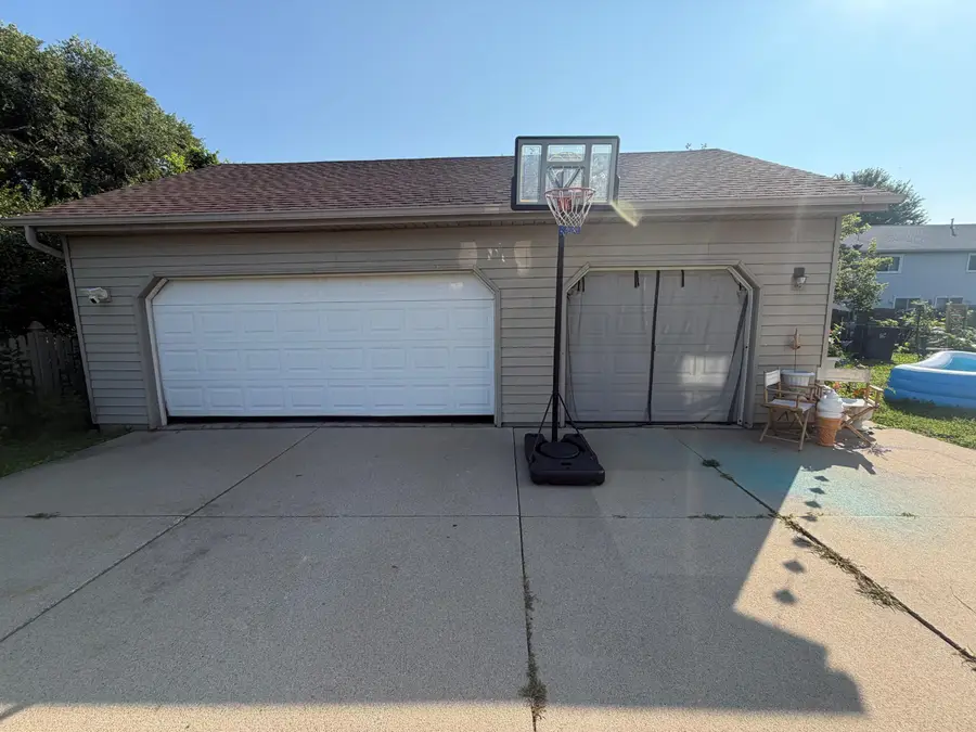 1505 Oxford Ln, Mount Pleasant, WI 53406 - #2