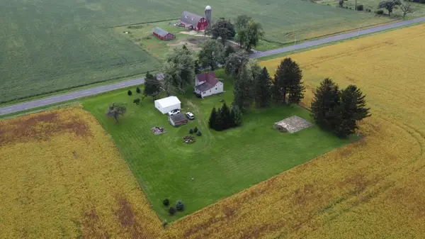 W6738 State Line Rd, Walworth, WI 53184
