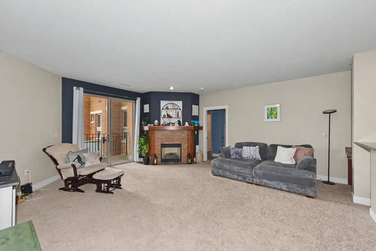15295 W Library Ln, New Berlin, WI 53151 - #1