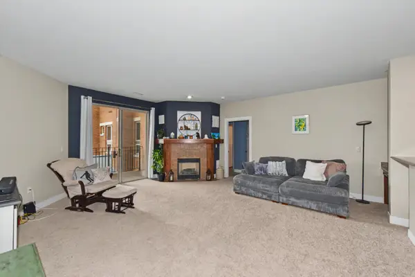 15295 W Library Ln, New Berlin, WI 53151