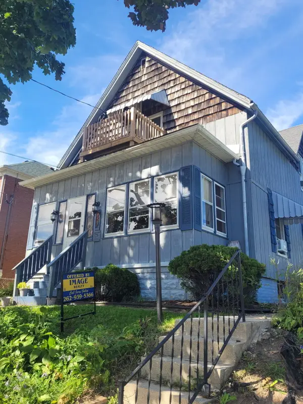 2314 Harriet St, Racine, WI 53404