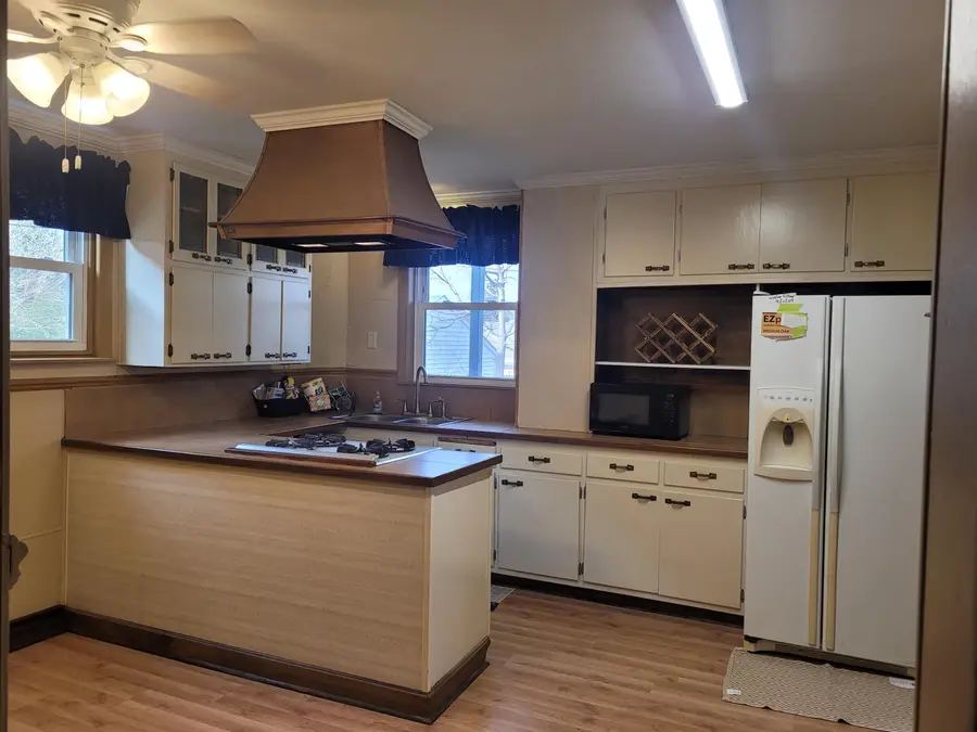 2314 Harriet St, Racine, WI 53404 - #2
