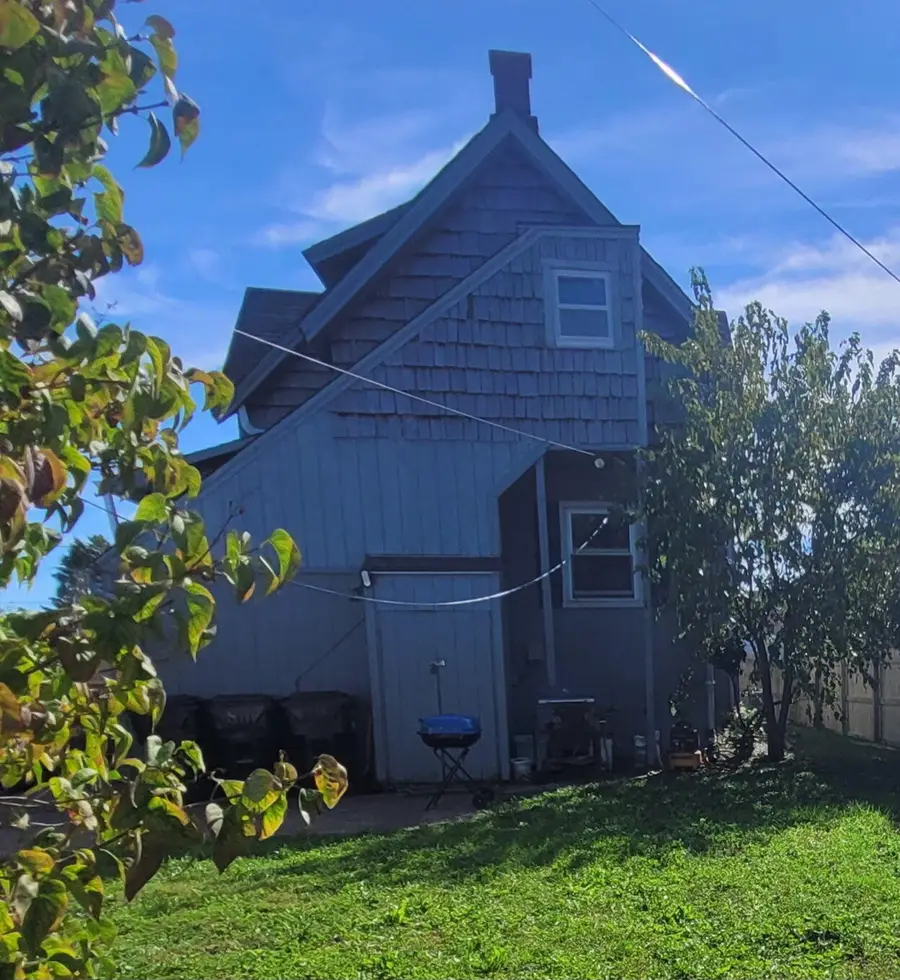2314 Harriet St, Racine, WI 53404 - #3