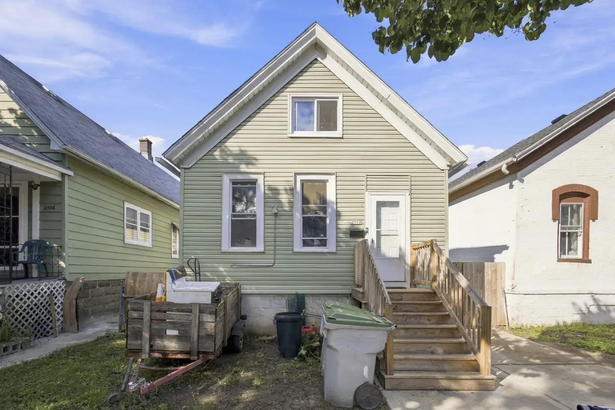2512 W Rogers St, Milwaukee, WI 53204 - #1