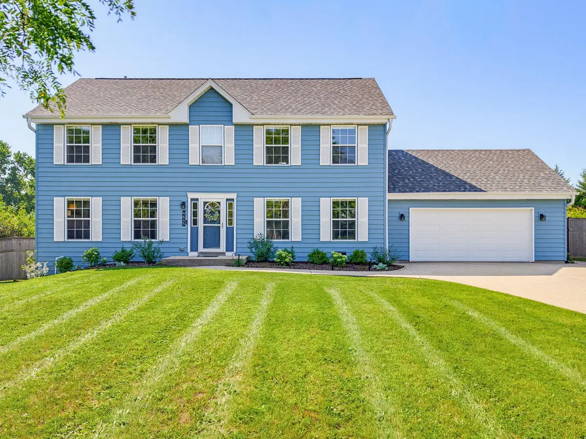4645 W Sherwood Dr, Franklin, WI 53132 - #1