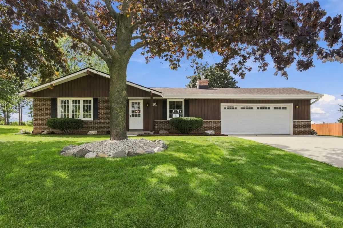 W174N9847 Wendy Ln, Germantown, WI 53022 - #1