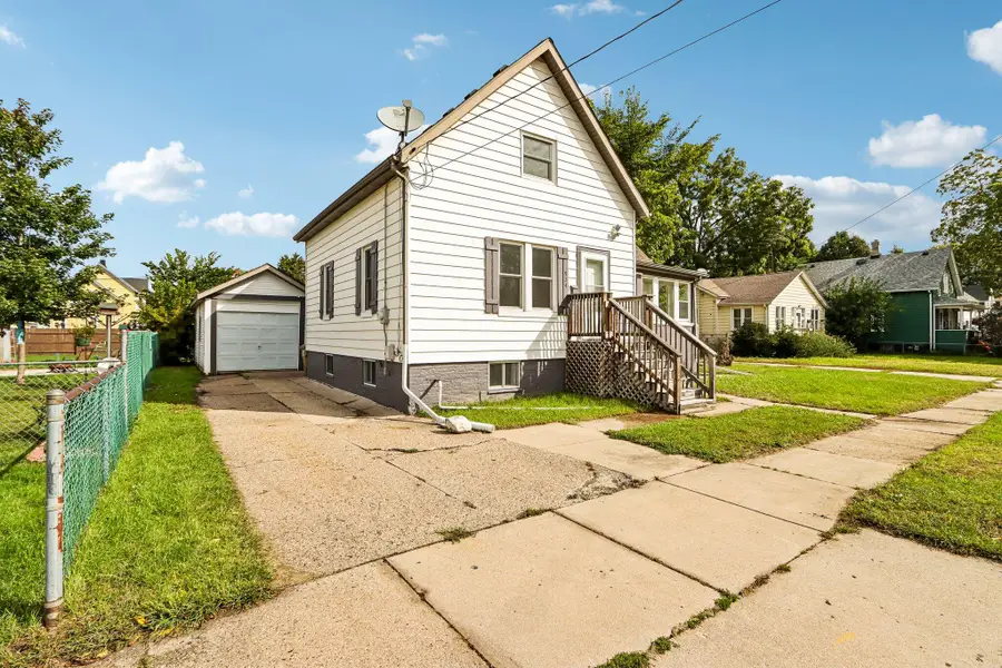 924 44th St, Kenosha, WI 53140 - #2