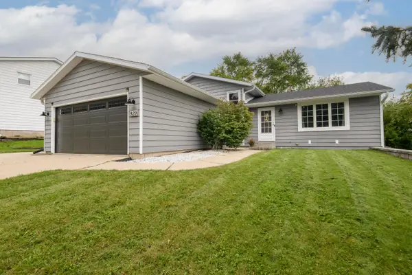 929 Howard St, Waukesha, WI 53188