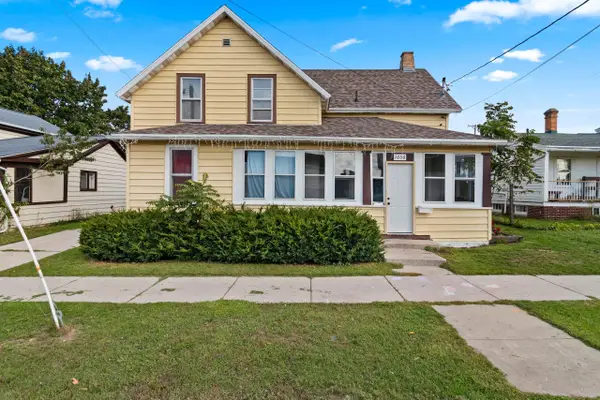 1606 20th St, Two Rivers, WI 54241