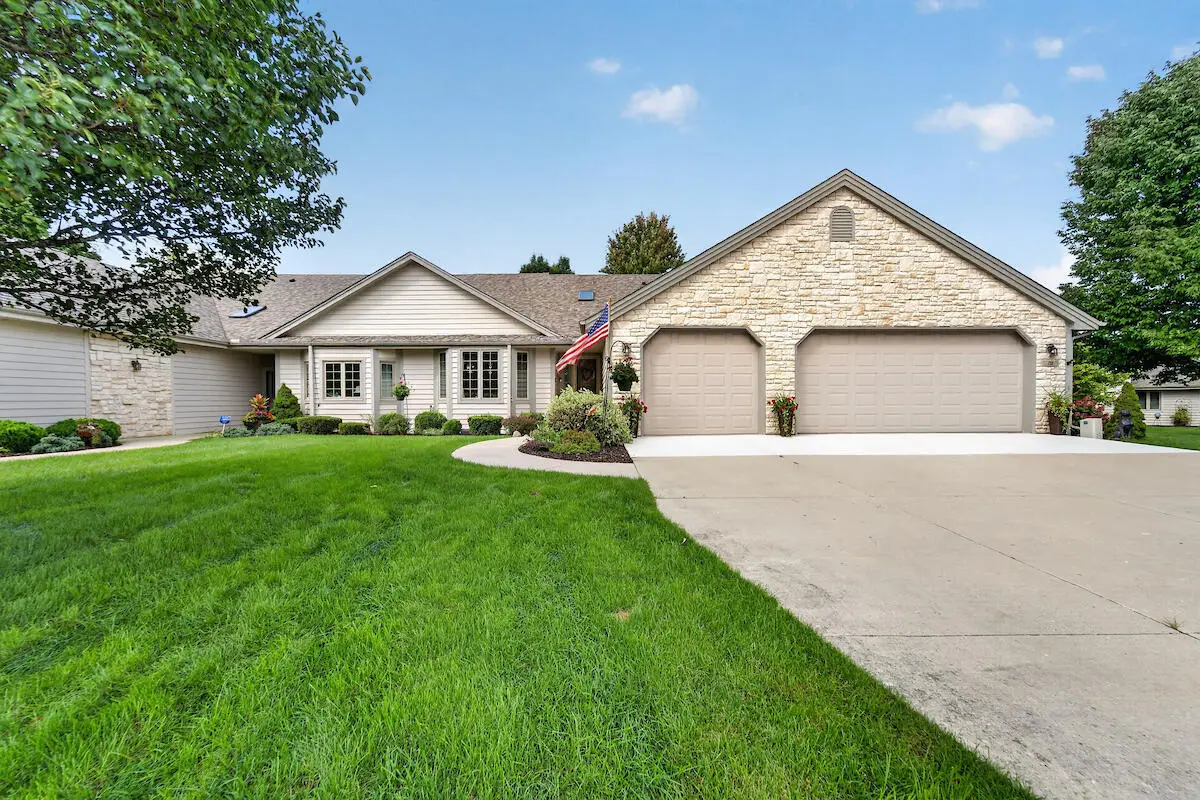 520 Green Valley Dr, Mount Pleasant, WI 53406 - #1