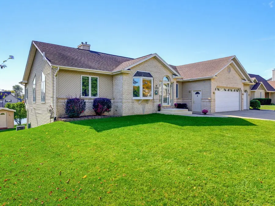3681 W Jerelin Dr, Franklin, WI 53132 - #3