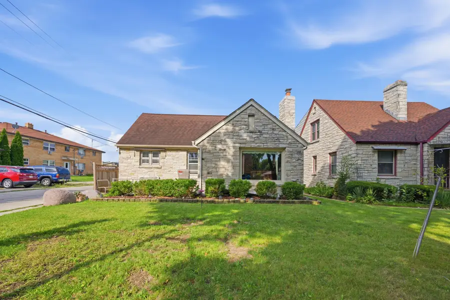 4823 N 66th St, Milwaukee, WI 53218 - #2