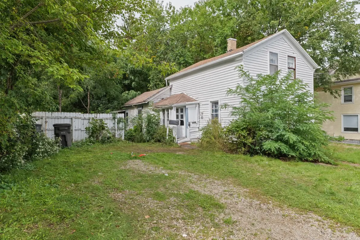 138 N George St, Whitewater, WI 53190 - #1